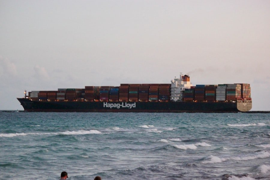 Photo containership